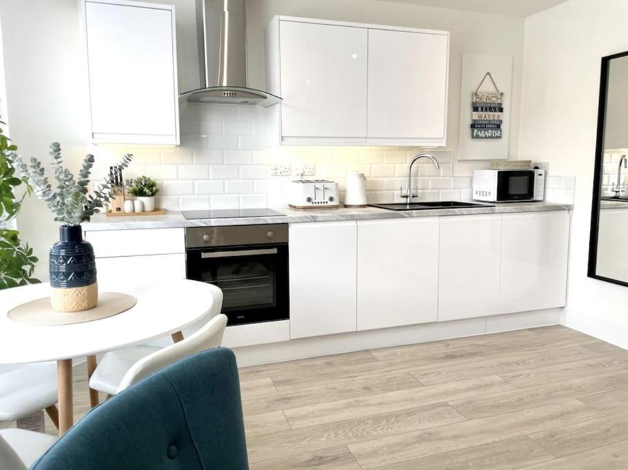 Luxury Porthcawl 1 Bedroom Apt, Prime Location Extérieur photo