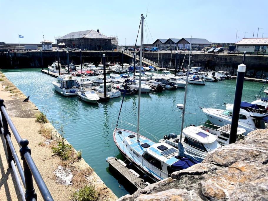 Luxury Porthcawl 1 Bedroom Apt, Prime Location Extérieur photo