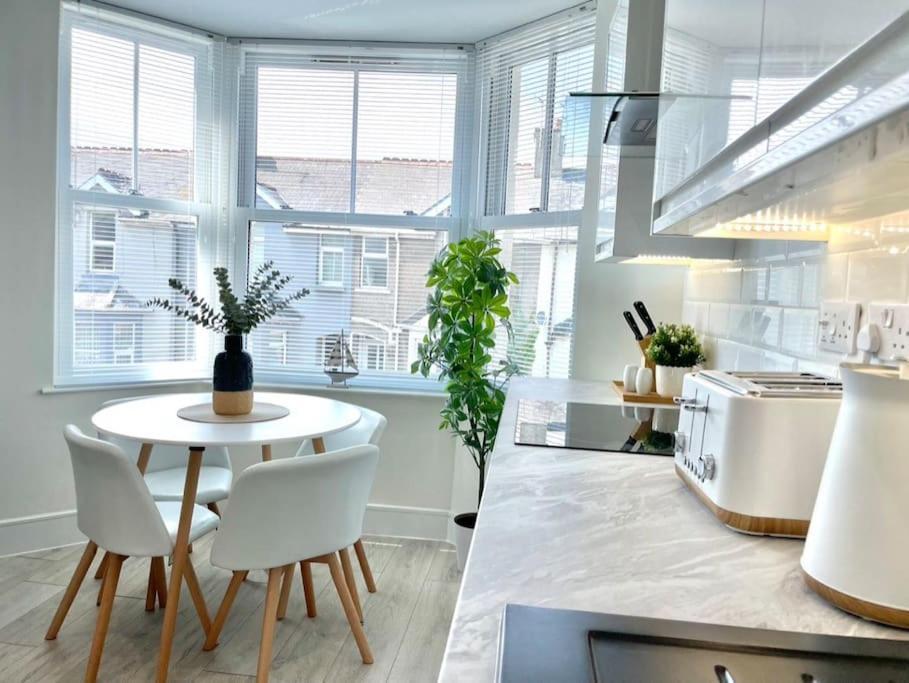 Luxury Porthcawl 1 Bedroom Apt, Prime Location Extérieur photo